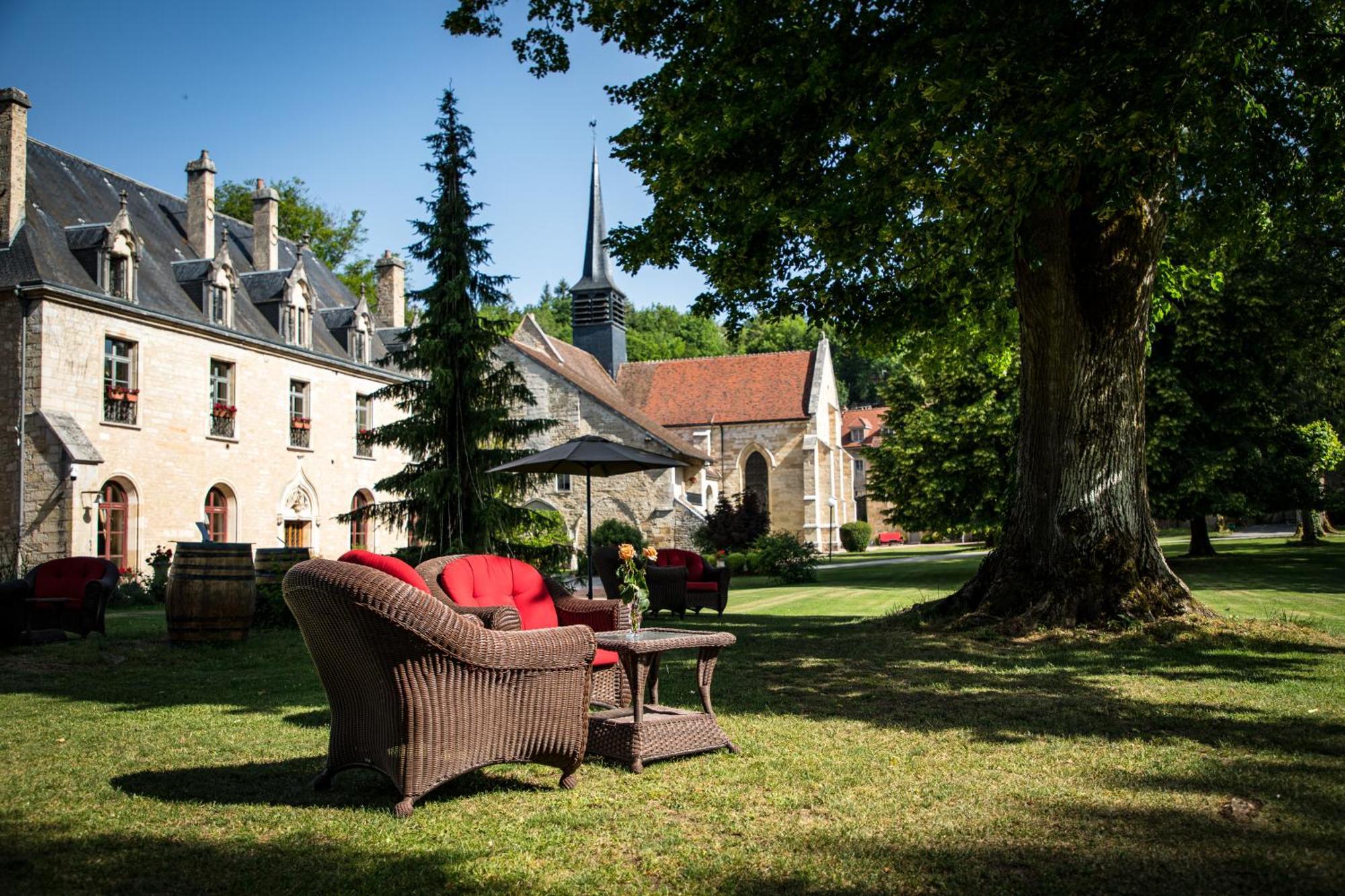 Abbaye De La Bussiere Hotel Exterior photo